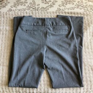 Women’s Gray Worthington Size 4 Petite Dress Pants Excellent Used Condition